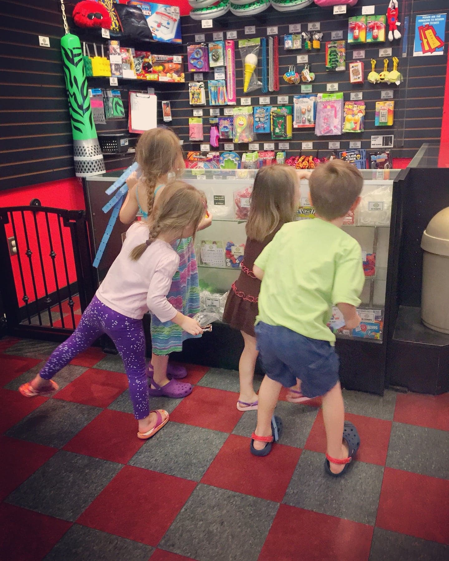 dddb7708-d2bd-439a-8b94-b64768a4bd52