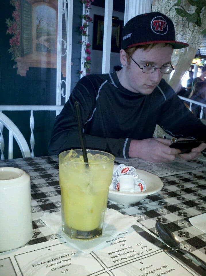 3713b3ab-272e-48aa-83b1-a4de64223559