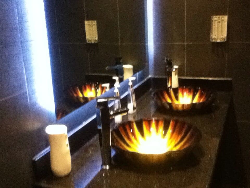 d1e970fa-d2f9-4d4c-801b-d2ac241ec6f6