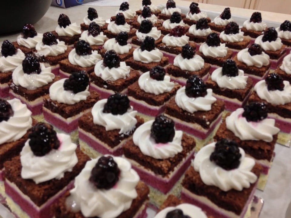 3048f327-2550-426e-9421-a8e9b2b6e734