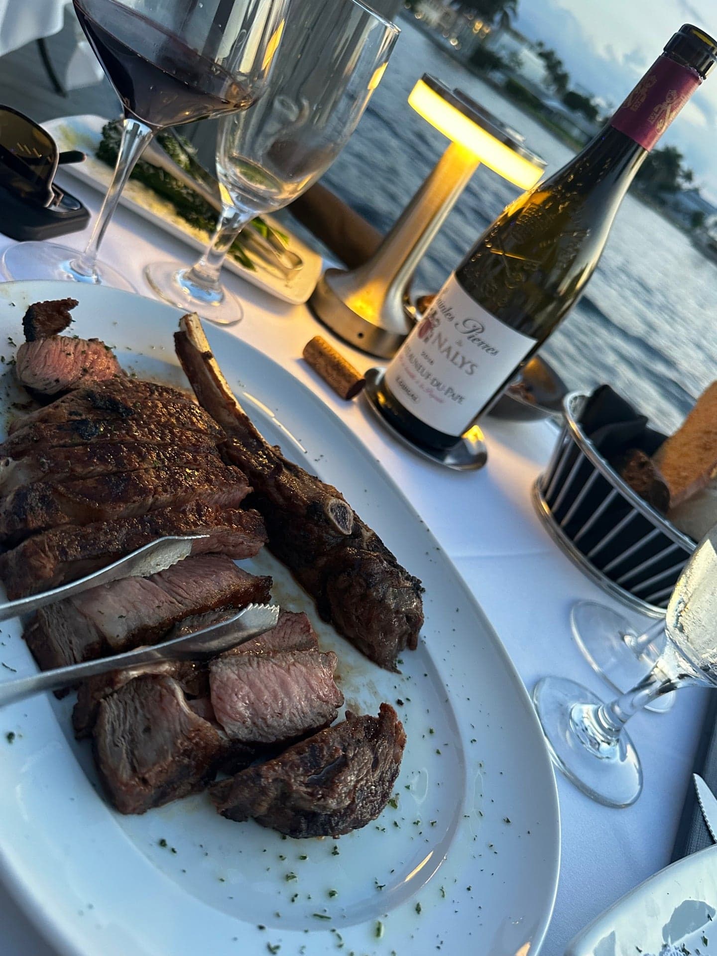 ff76a76a-7413-4c02-9641-fa38b856ea26