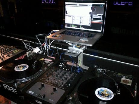 98b29c06-de9f-4882-9a69-c25e556f8664