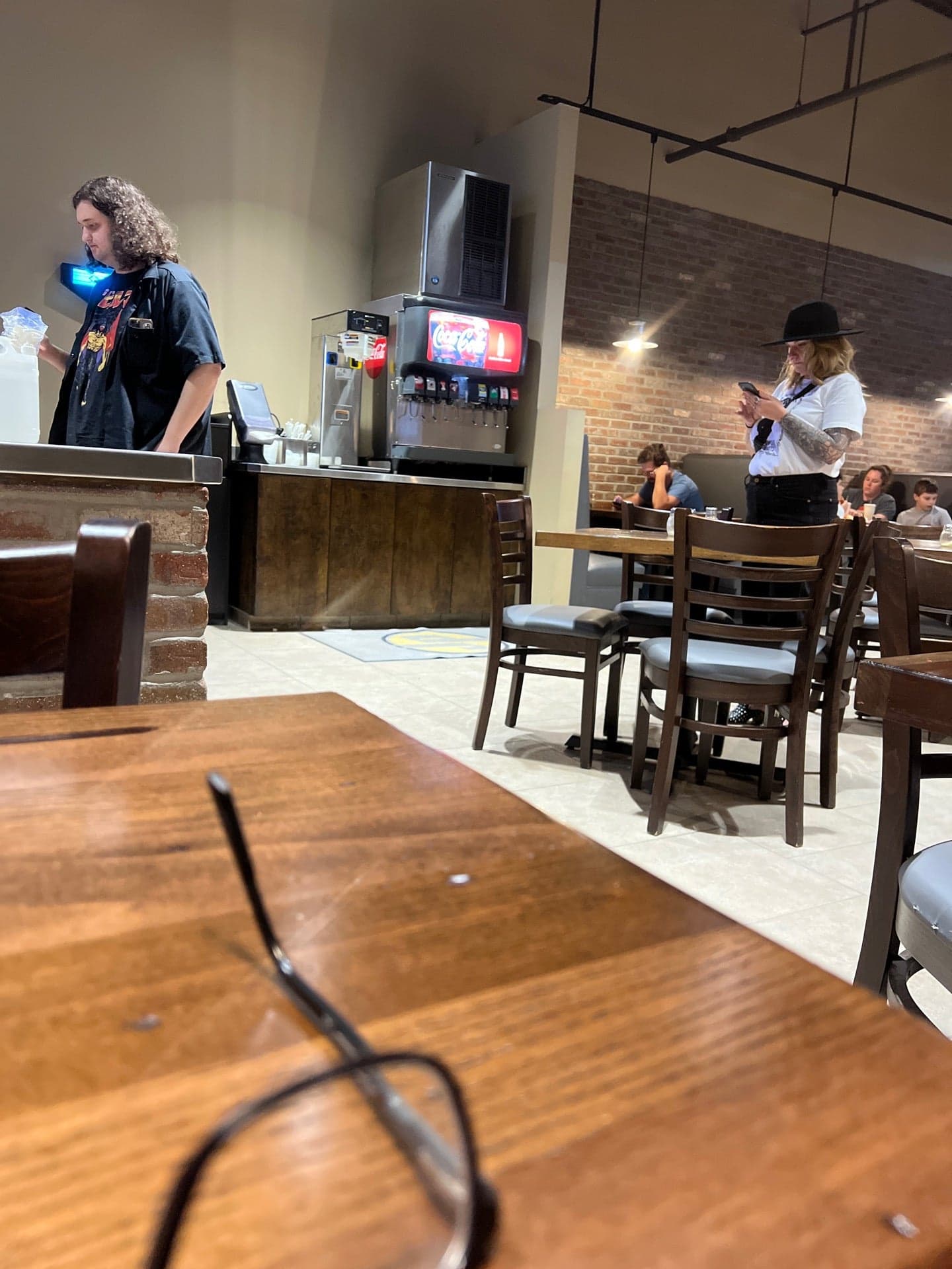 4c2234bf-5006-40de-8ef7-32aade9fa8cd