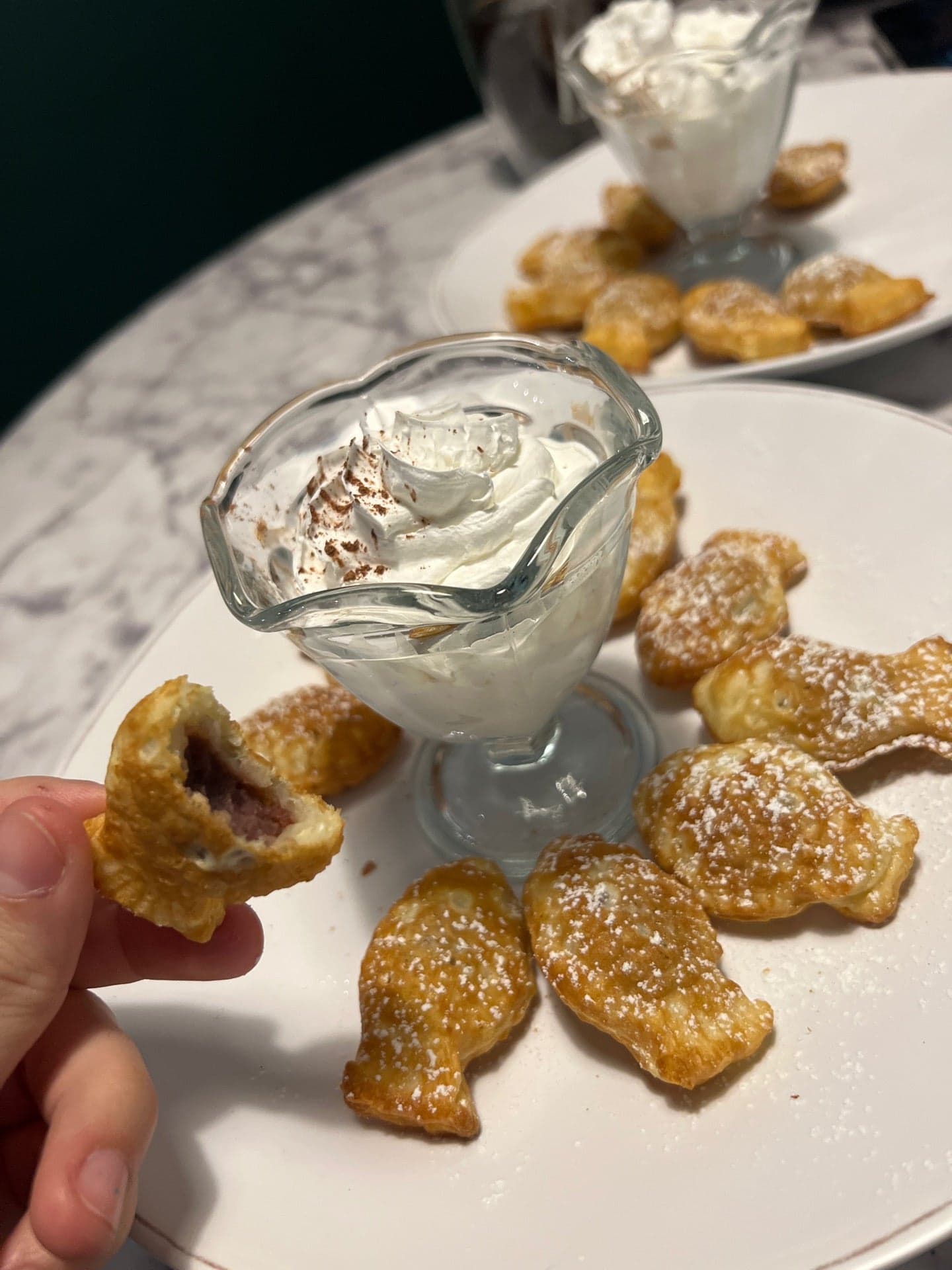 e4c109d7-a64c-4273-bf38-d44279a0d439