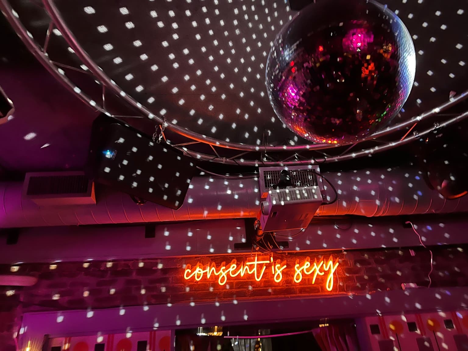 55d04830-b2b6-4cff-bae7-258b3f516577