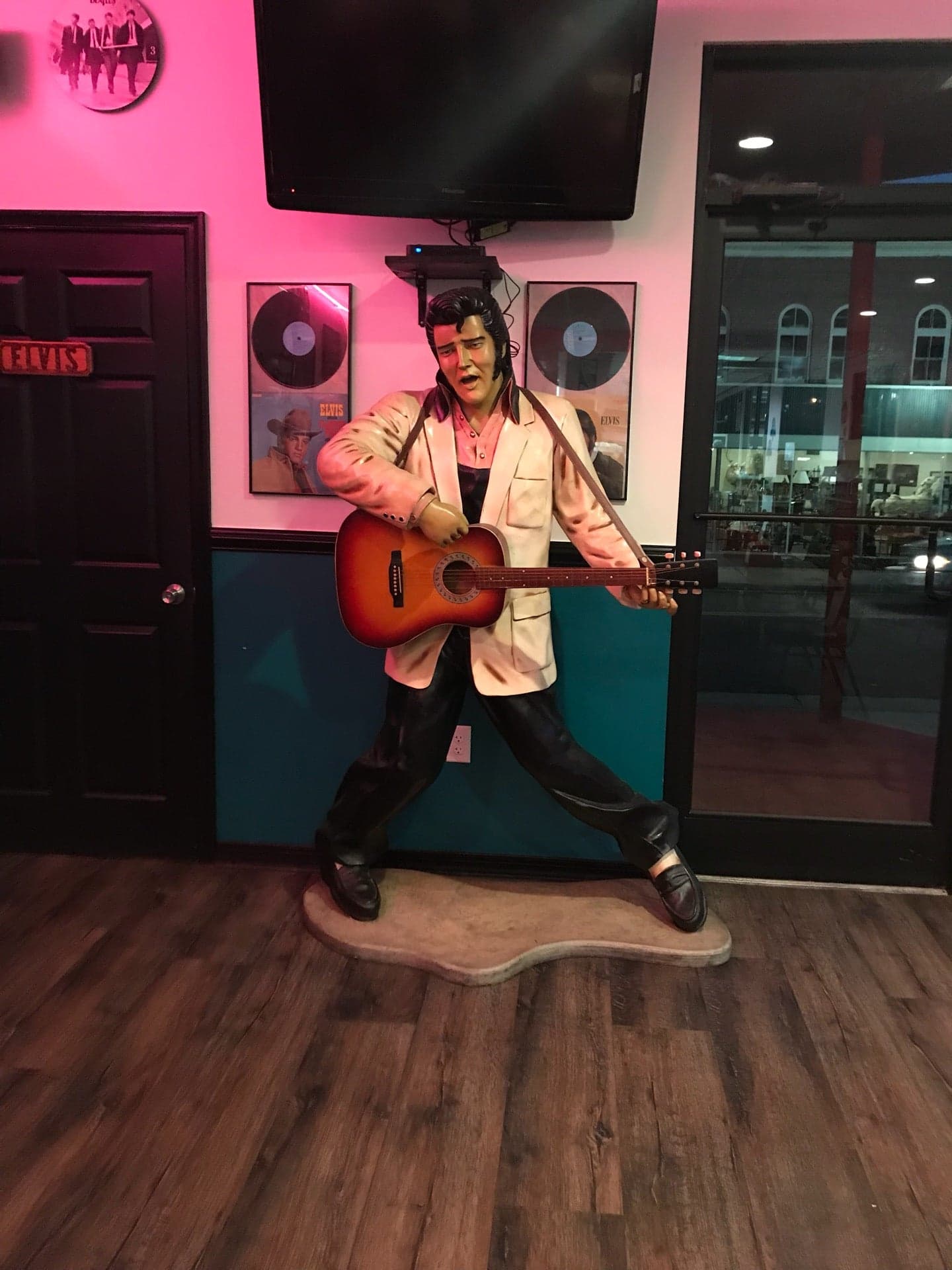 e3d225c7-88e0-4d8b-b2d4-6e255e303d8c