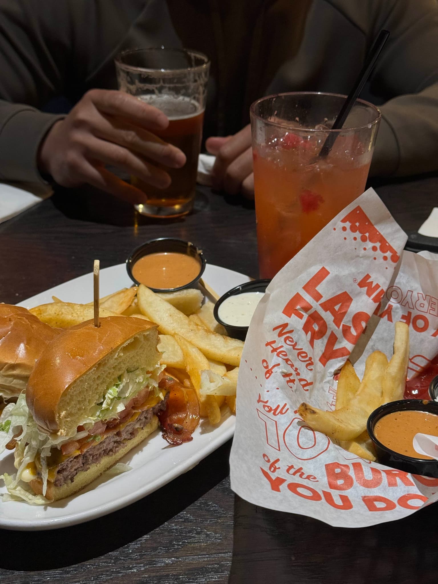 827d4d37-b452-495d-a2a6-e5e3866943c6